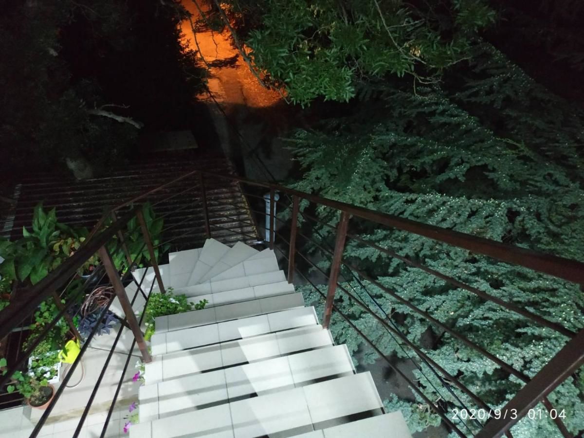 Апартаменты Guesthouse Dmitrieva Ялта-23