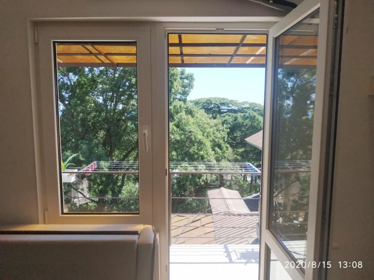 Апартаменты Guesthouse Dmitrieva Ялта-13