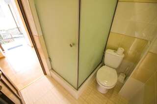 Апартаменты Guesthouse Dmitrieva Ялта Апартаменты с 2 спальнями-12