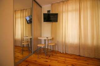 Апартаменты Guesthouse Dmitrieva Ялта Апартаменты с террасой-3