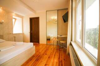 Апартаменты Guesthouse Dmitrieva Ялта Апартаменты с террасой-4