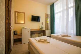 Апартаменты Guesthouse Dmitrieva Ялта Стандартные апартаменты-1