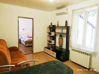Апартаменты Guesthouse Dmitrieva Ялта Апартаменты-студио-13