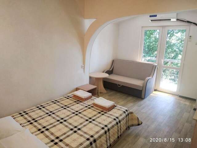 Апартаменты Guesthouse Dmitrieva Ялта-14