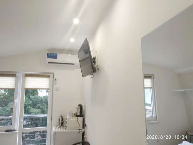 Апартаменты Guesthouse Dmitrieva Ялта-11